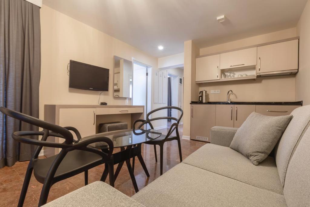 Farrys Boutique Hotel & Beach Club - Yalikavak Bagian luar foto
