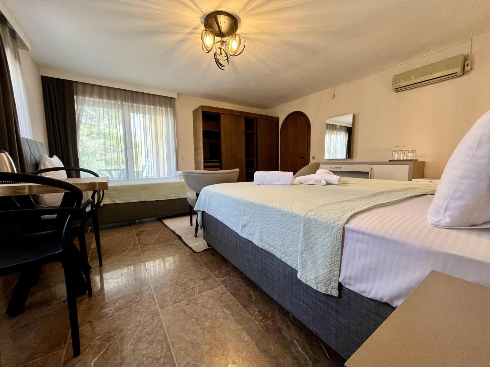 Farrys Boutique Hotel & Beach Club - Yalikavak Bagian luar foto