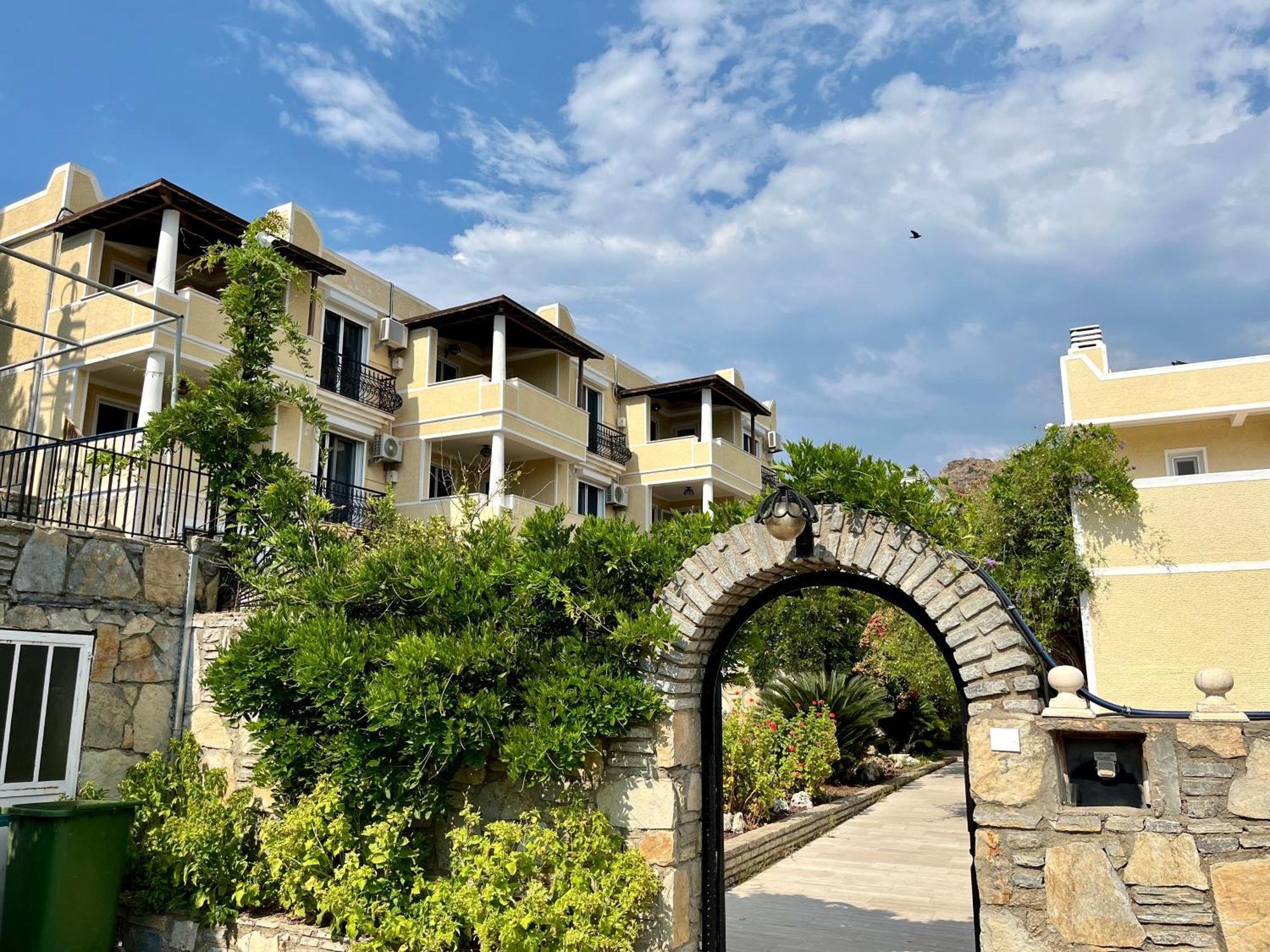 Farrys Boutique Hotel & Beach Club - Yalikavak Bagian luar foto