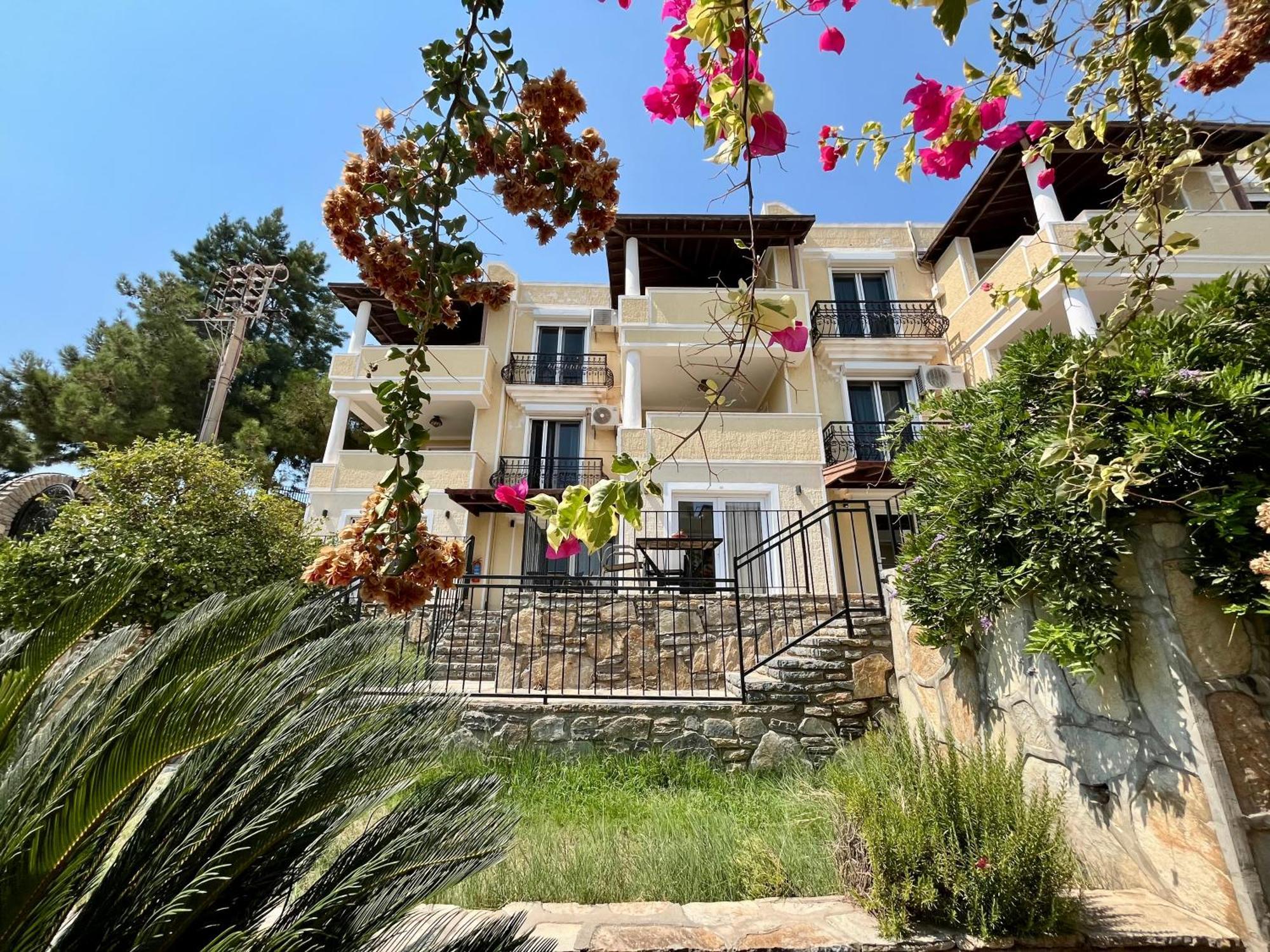 Farrys Boutique Hotel & Beach Club - Yalikavak Bagian luar foto